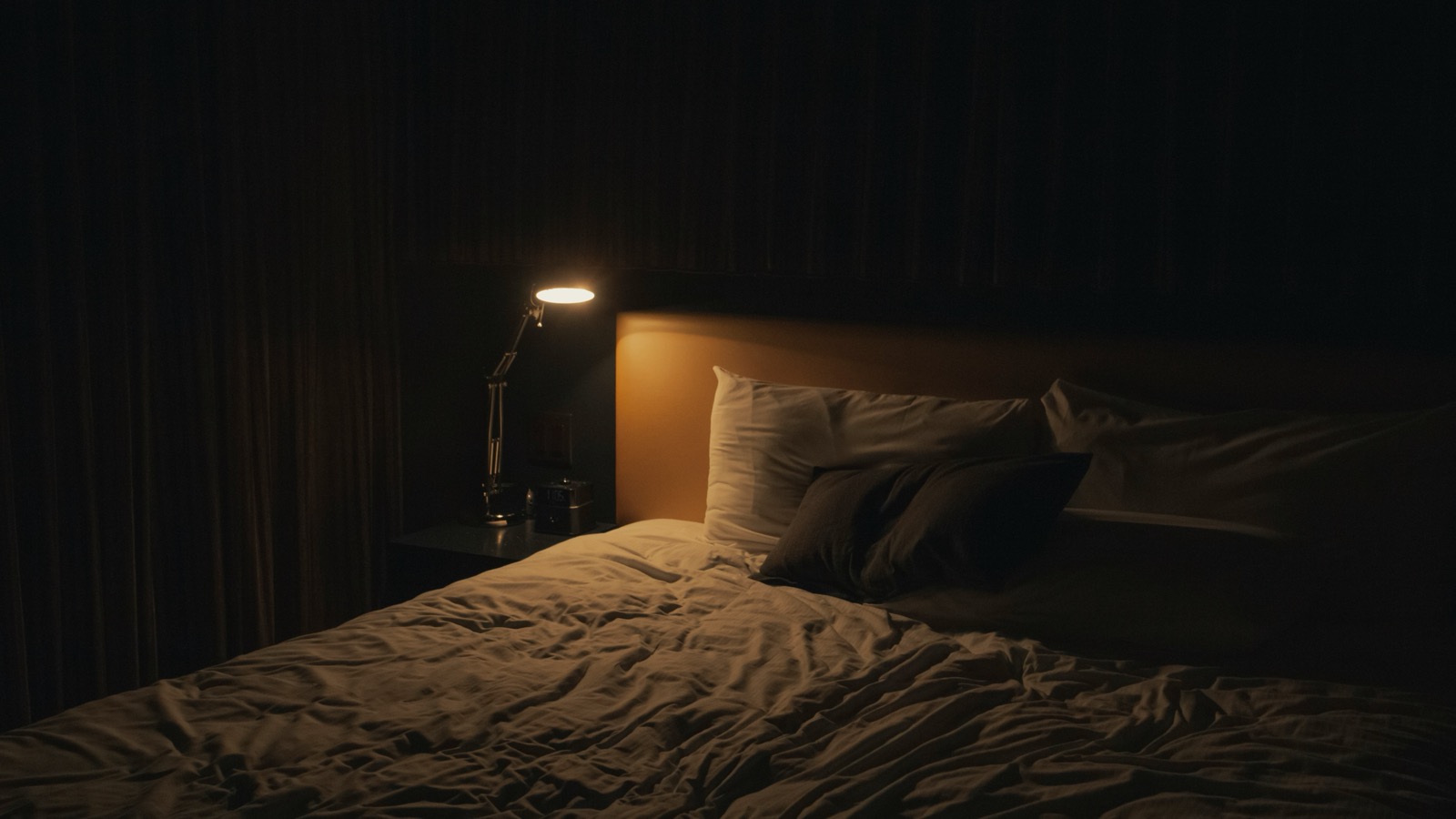 Blue Light Before Bed: Does Screen Time Actually Ruin Your Sleep?