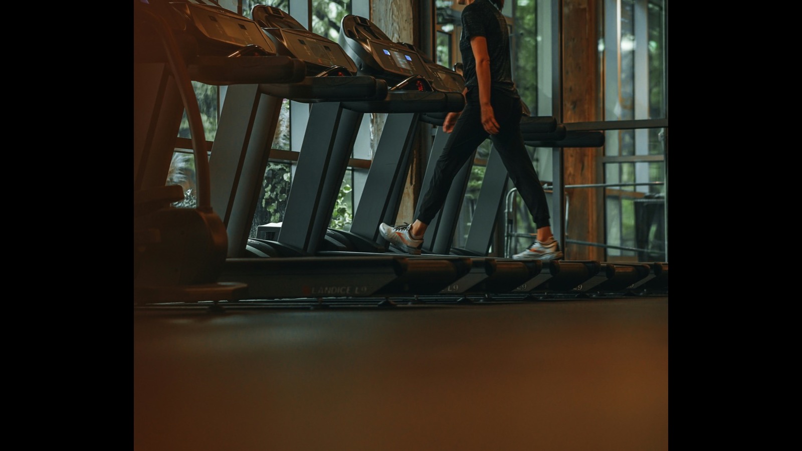 The 12-3-30 Workout: Does It Actually Work? What the Science Says